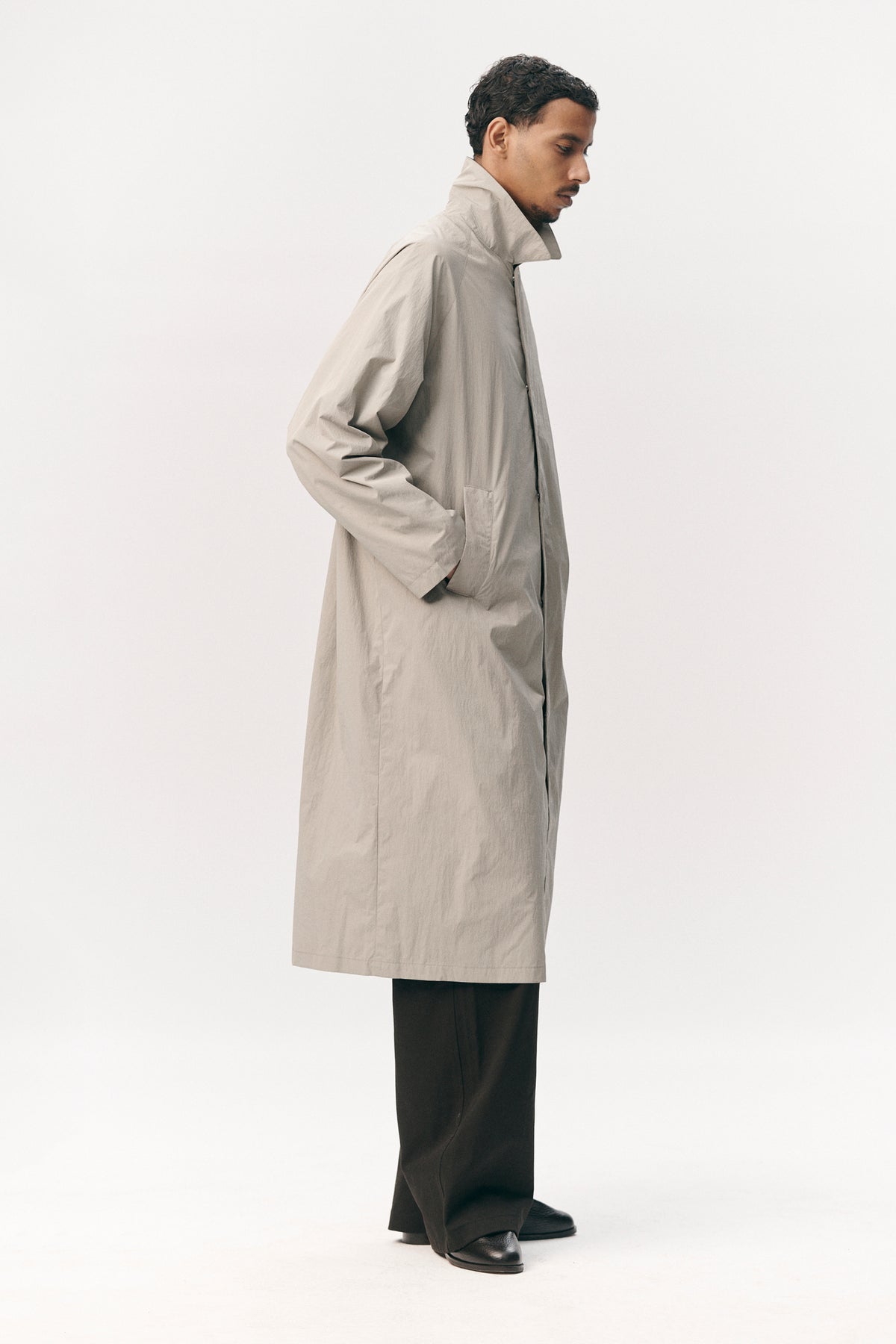 LONG COACH CRINCLE NYLON SS26 SAGE