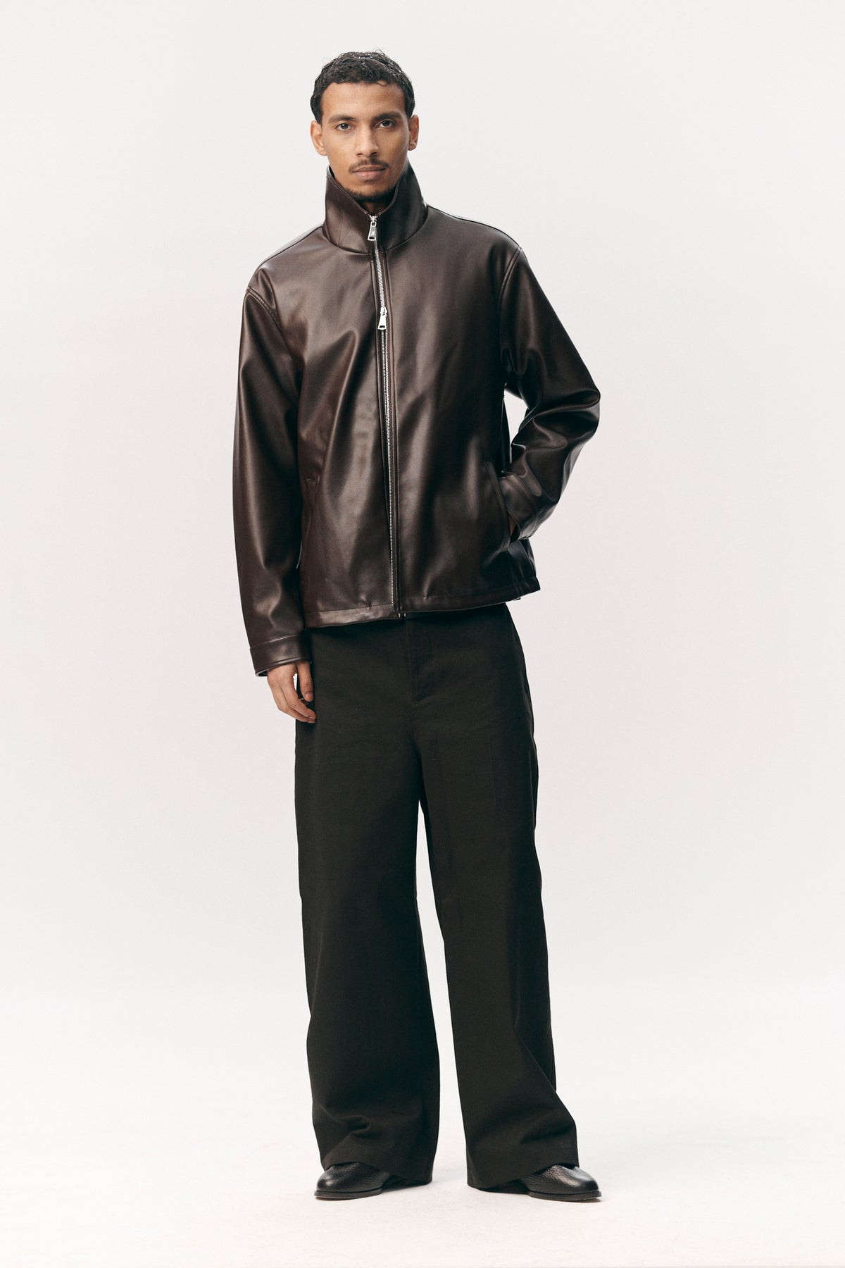 ZIP UP FAUX L SS26 DARK CHOCOLATE