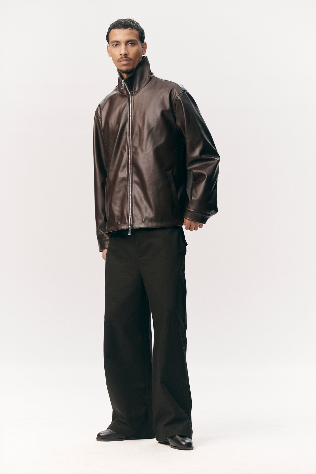 ZIP UP FAUX L SS26 DARK CHOCOLATE