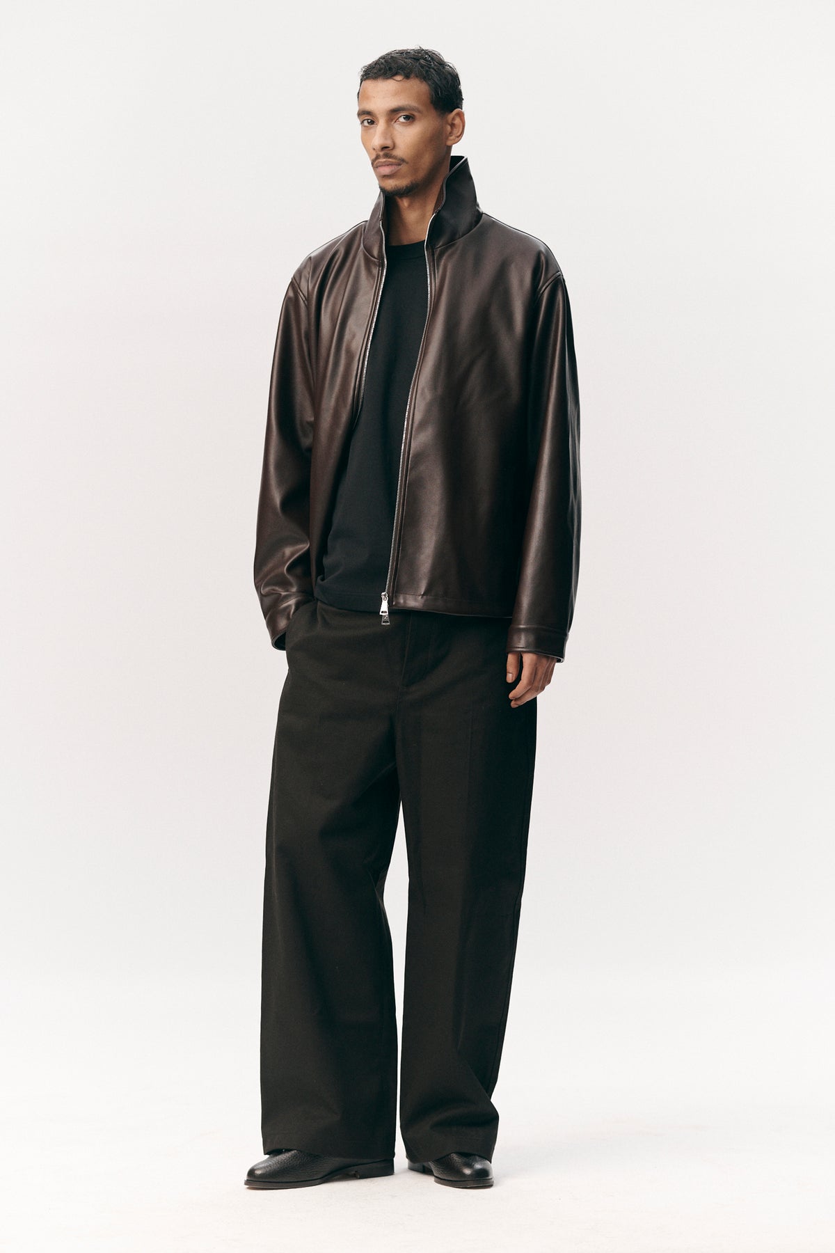 ZIP UP FAUX L SS26 DARK CHOCOLATE