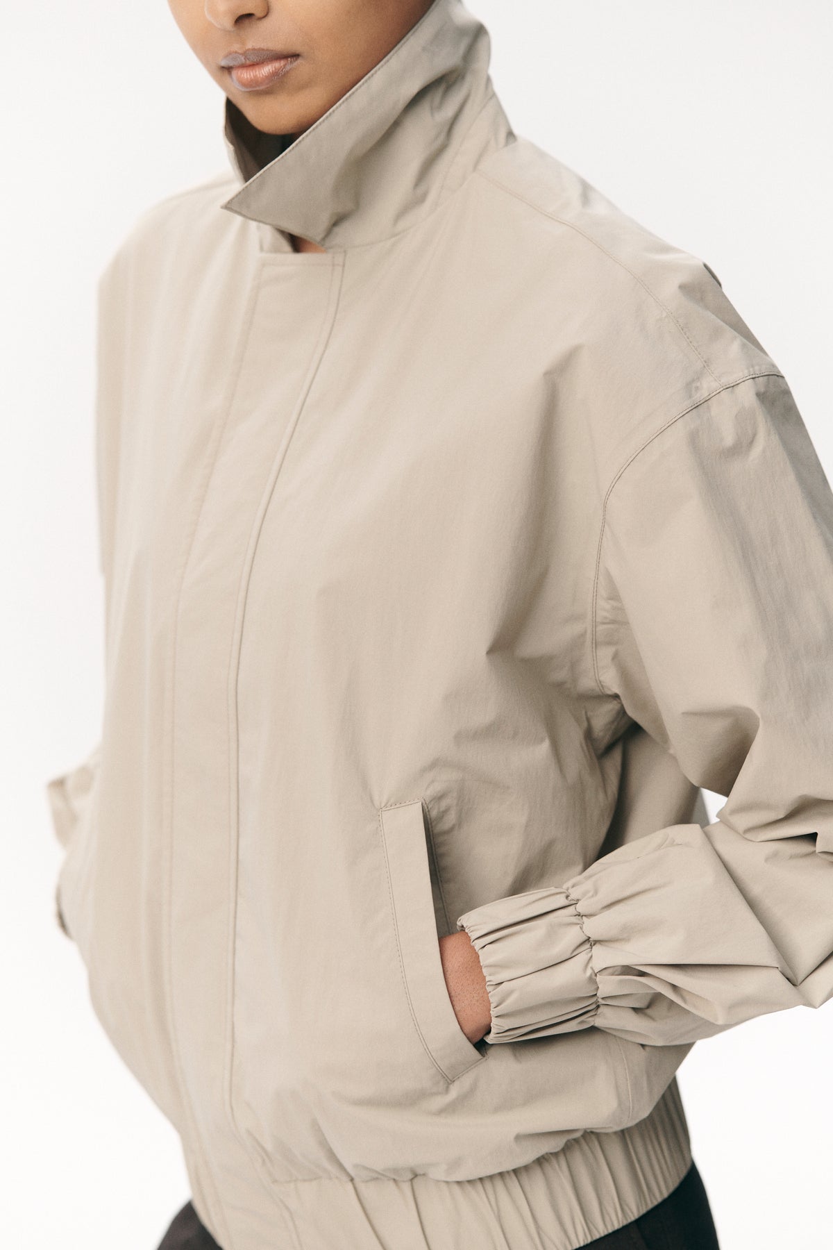 SHORT TRACKER WM NYLON SS26 LIGHT ARMY