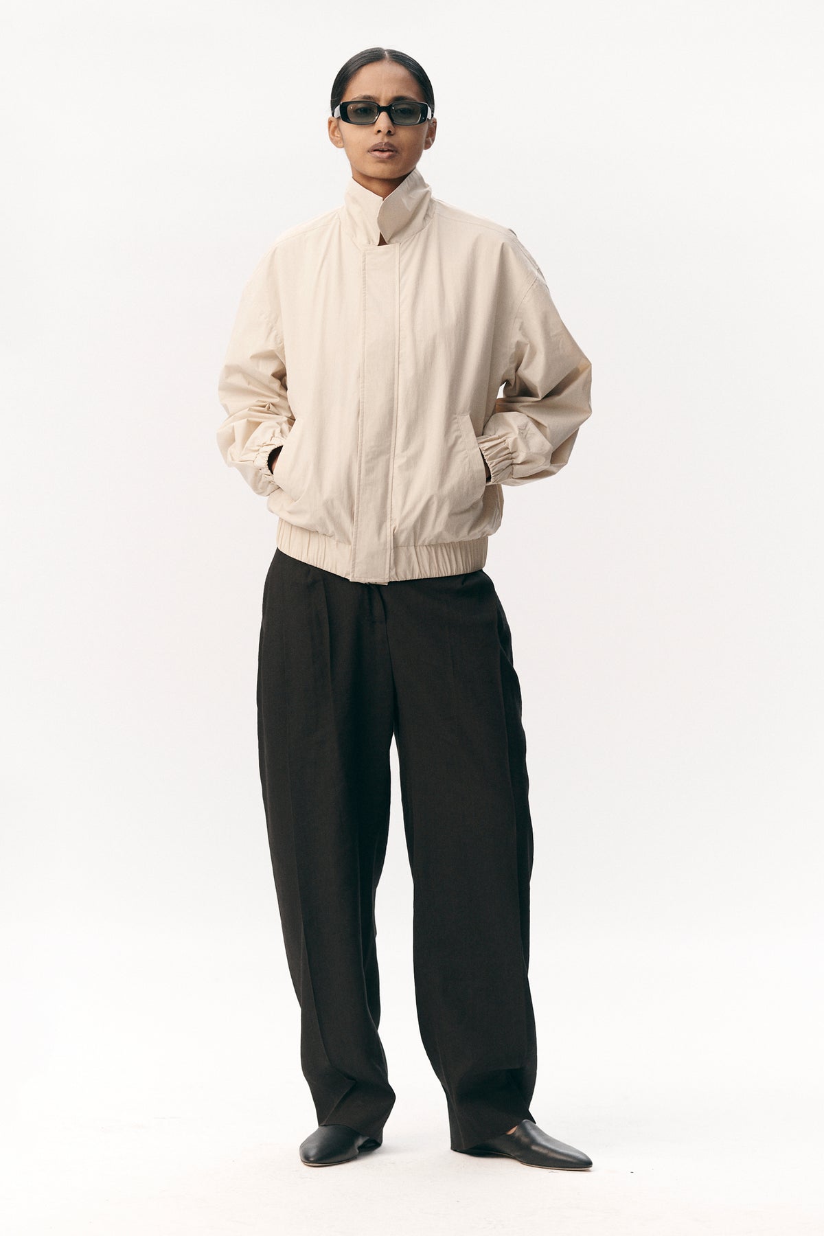 SHORT TRACKER WM NYLON SS26 BEIGE